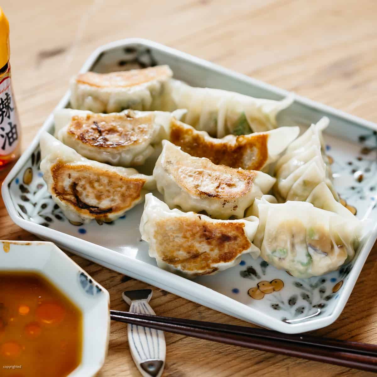Vegetable Gyoza (6 pieces)